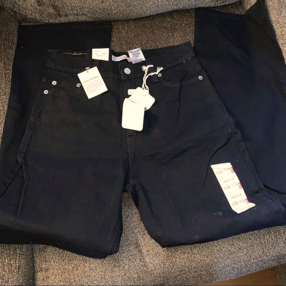 5/$15 Levi’s jeans
